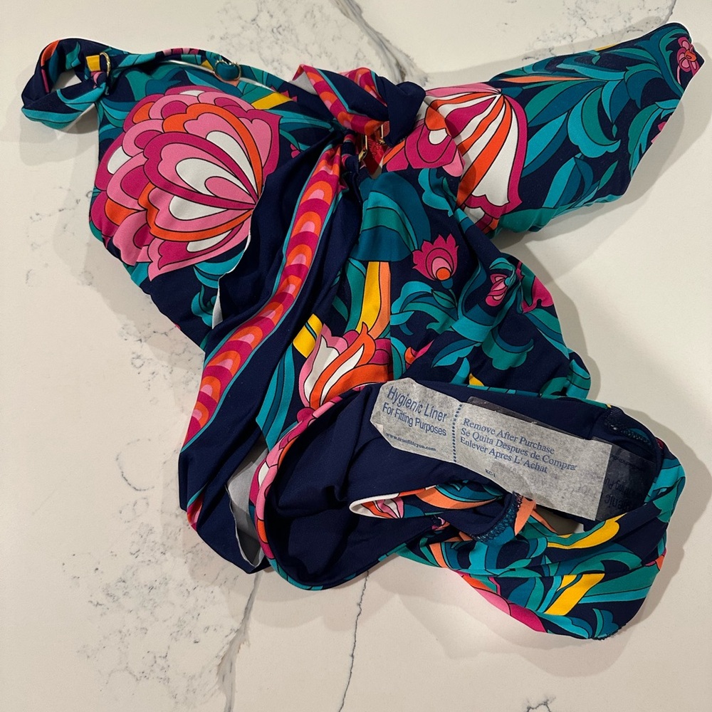 TRINA TURK BELTED PLUNGE ONE PIECE SIZE 10 NWT - Picture 6 of 6